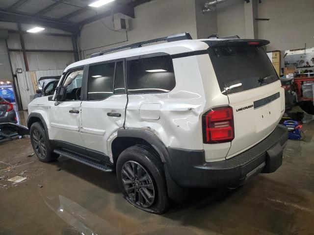 Toyota Land Cruis Base Image 4