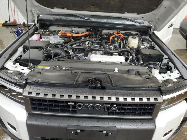 Toyota Land Cruis Base Image 11