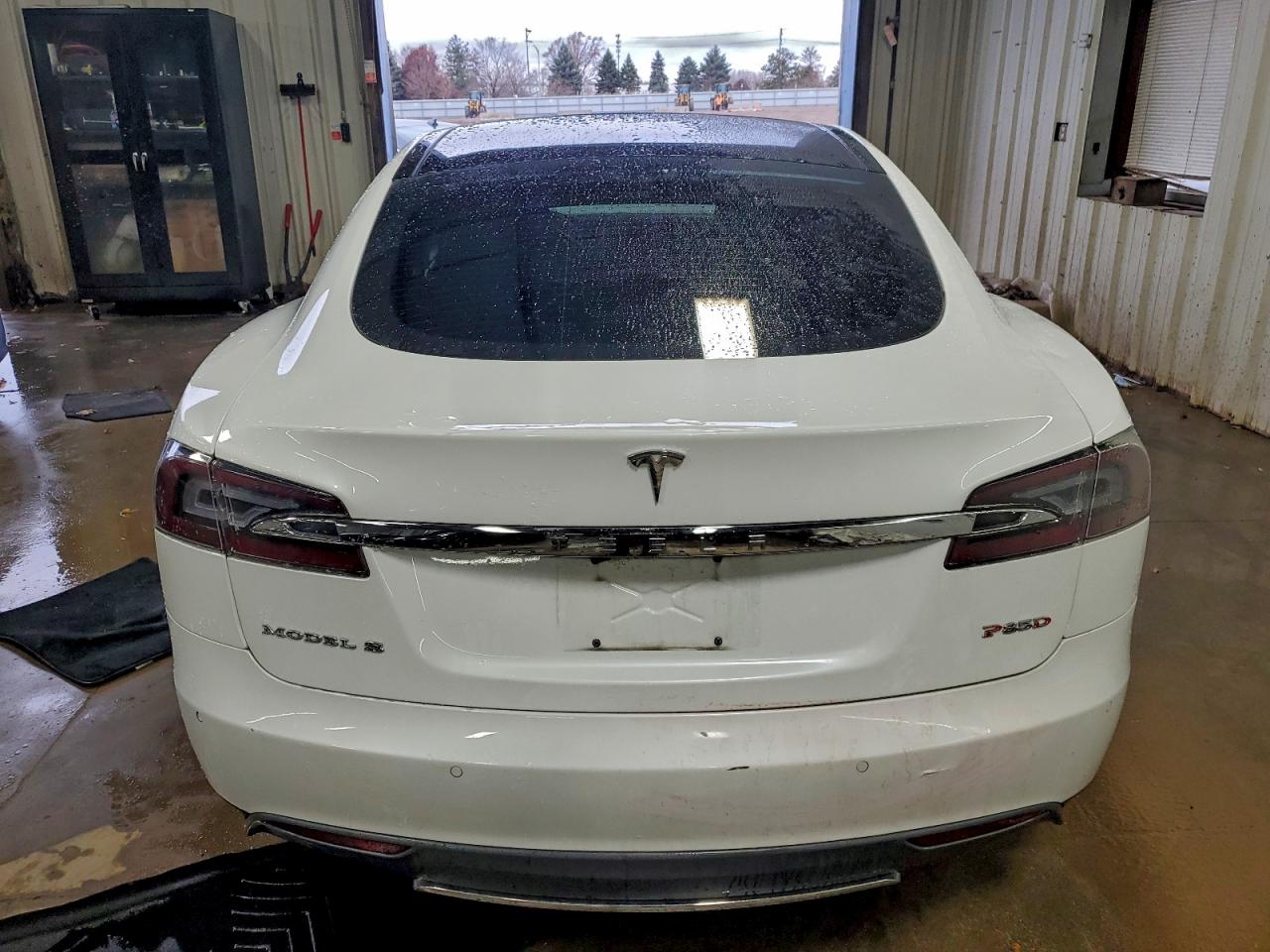 Tesla Model S Image 9