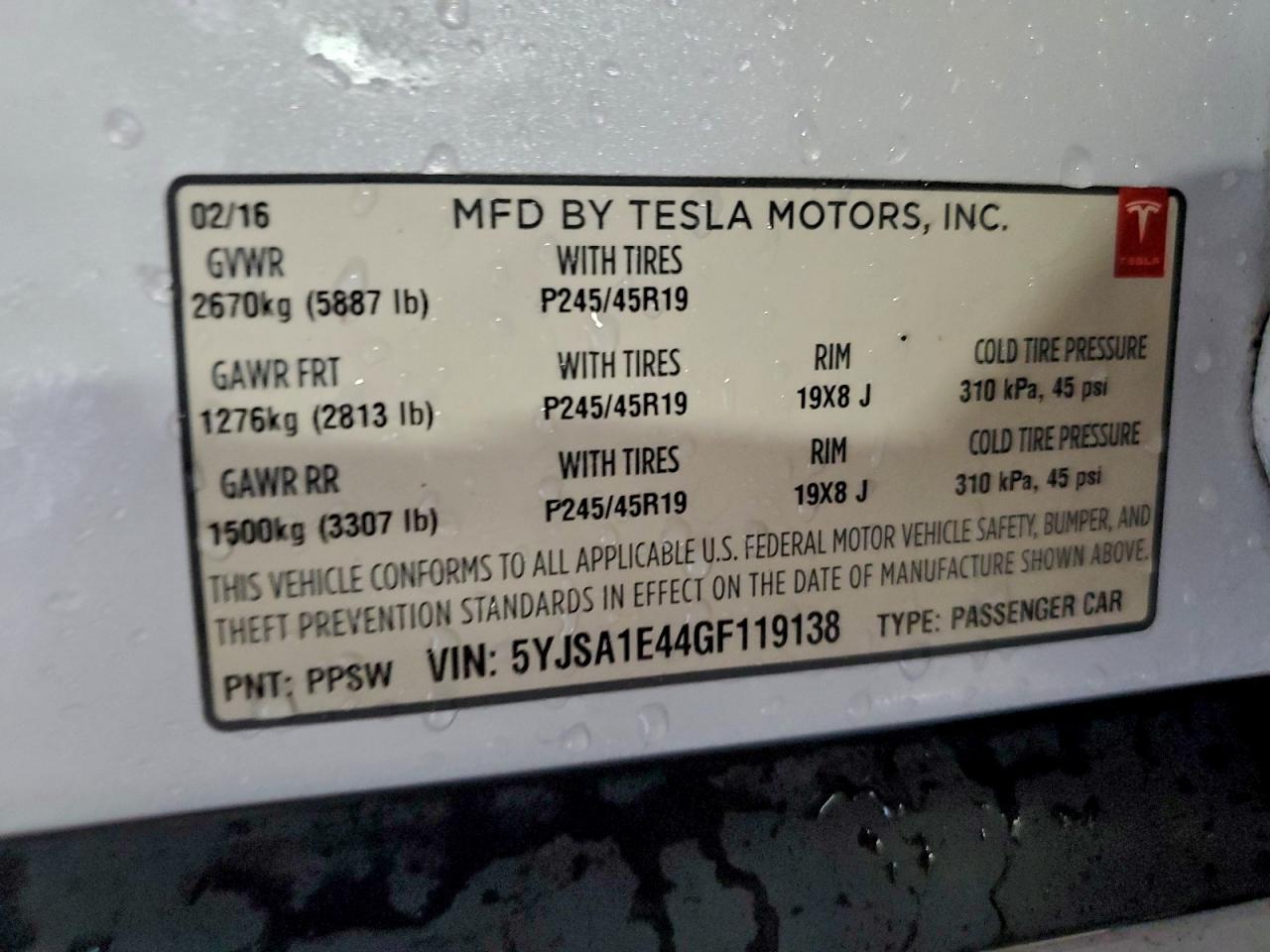 Tesla Model S Image 12