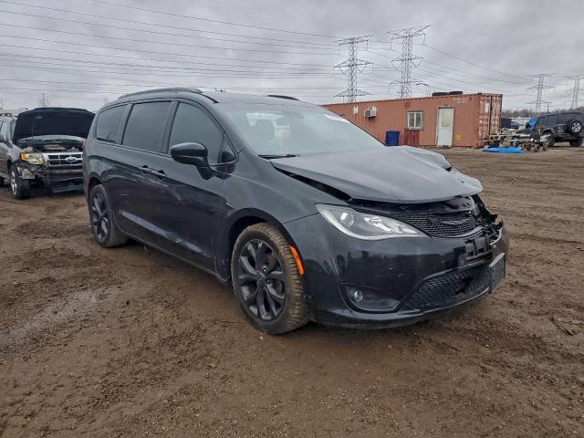 Chrysler Pacifica Touring L Plus Image 5