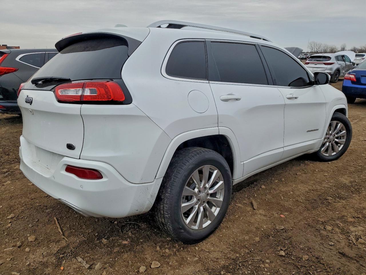 Jeep Cherokee Overland Image 8