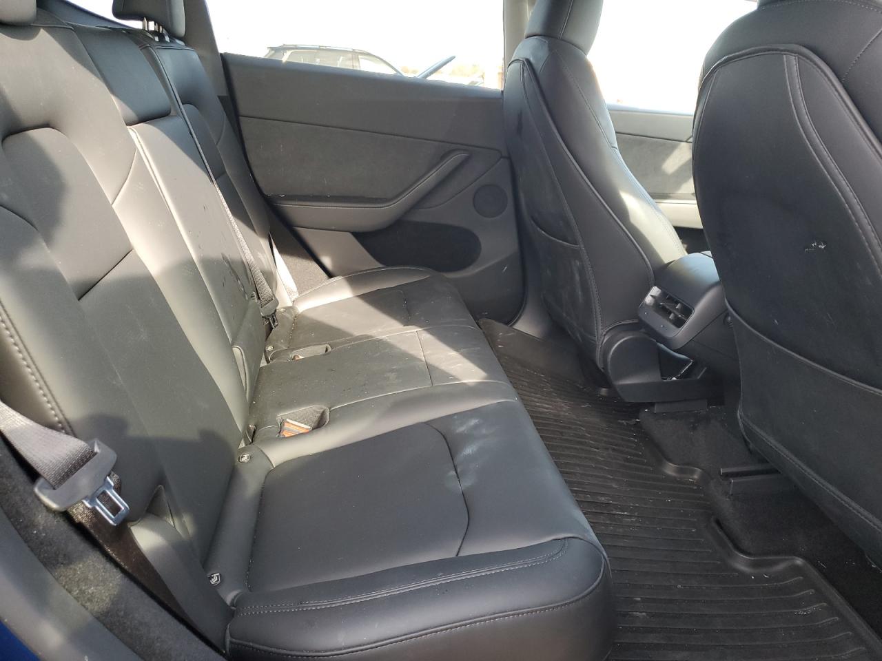 Tesla Model Y Image 10