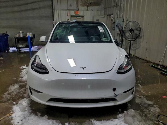 Tesla Model Y Image 9