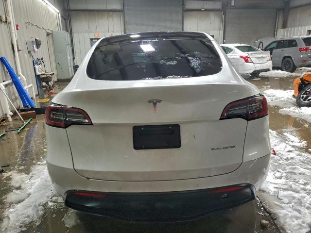 Tesla Model Y Image 4