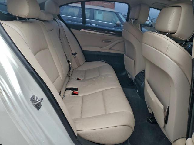 BMW 5 Series Xi Image 2