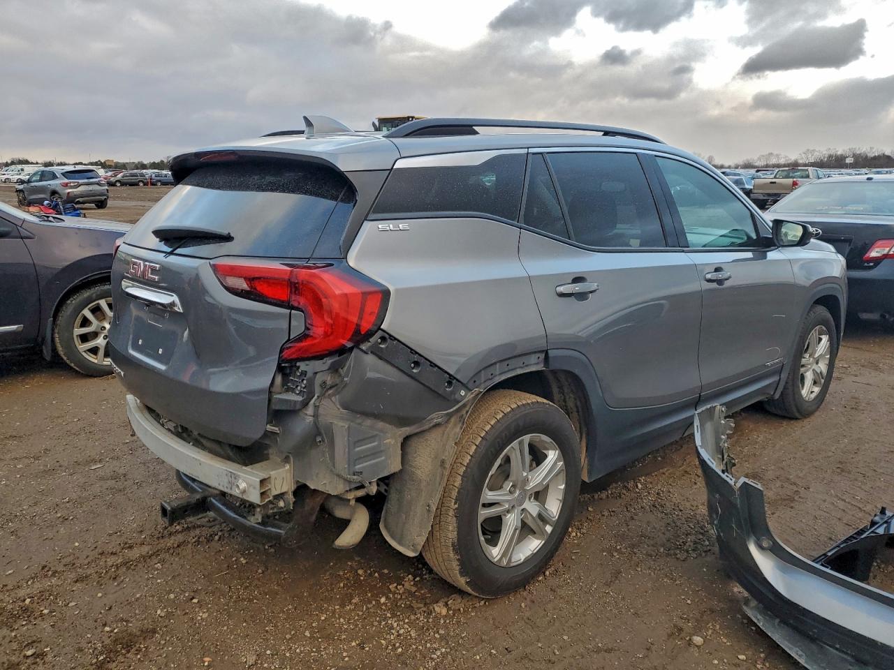 GMC Terrain Sle Image 3