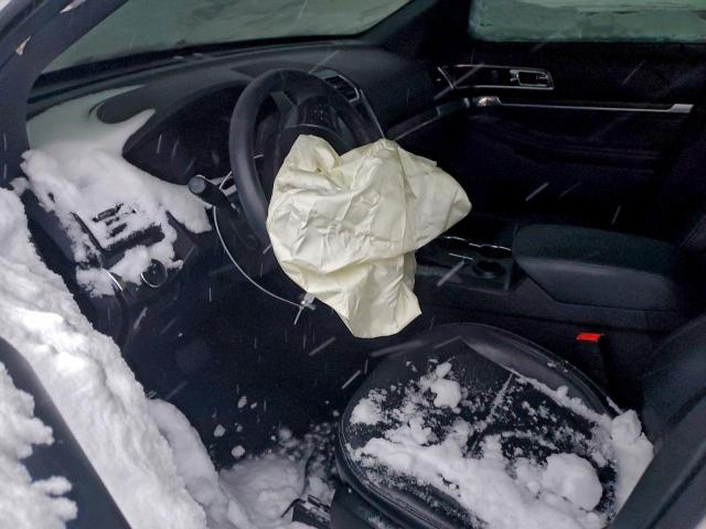 Ford Explorer Limited Image 3