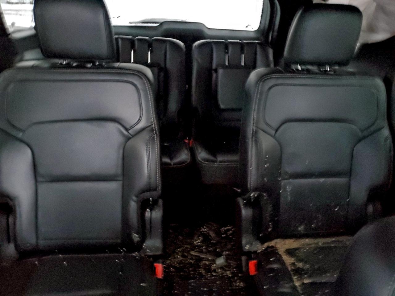 Ford Explorer Limited Image 11