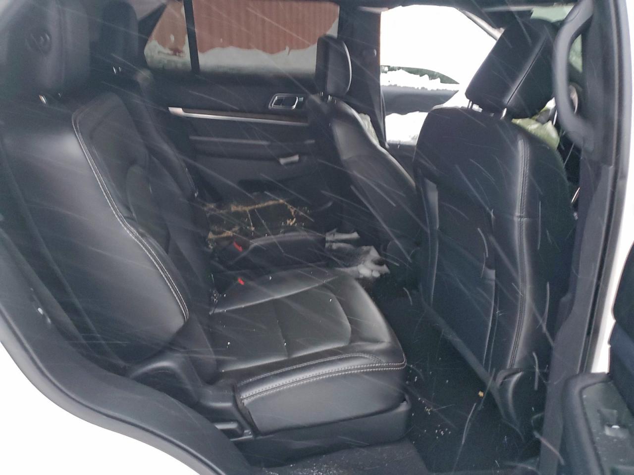 Ford Explorer Limited Image 5