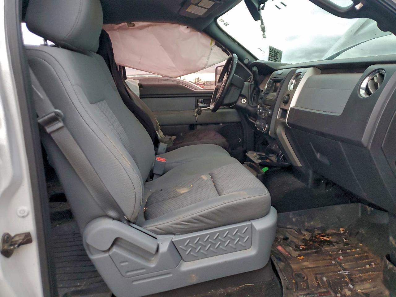 Ford F-150 Supercrew Image 2