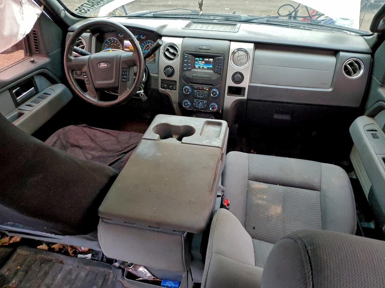 Ford F-150 Supercrew Image 8