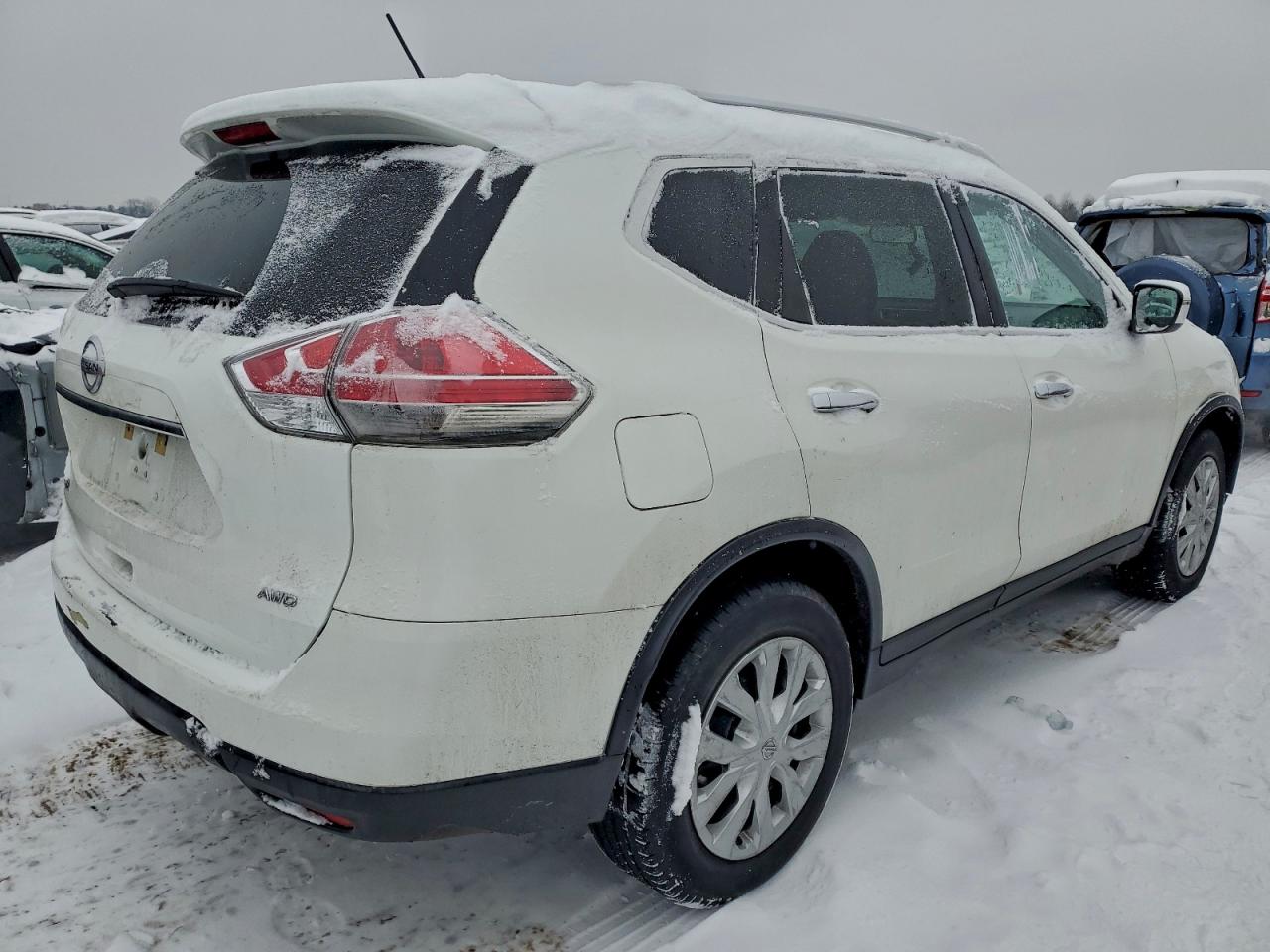 Nissan Rogue S Image 3