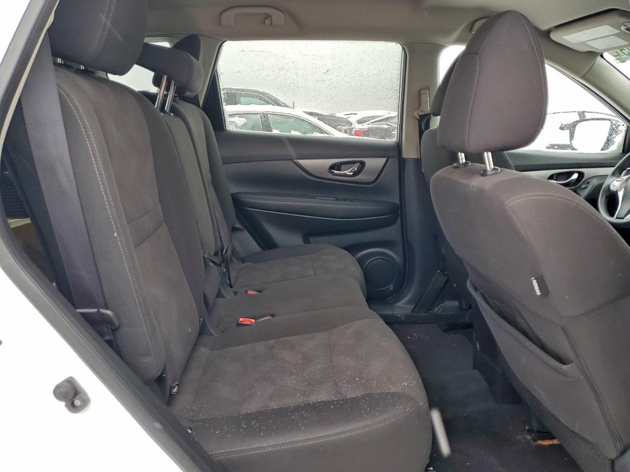 Nissan Rogue S Image 8