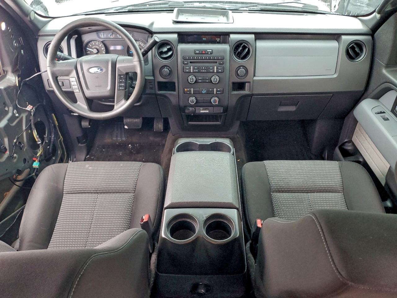 Ford F-150 Super Cab Image 5