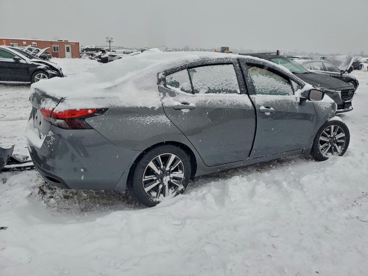 Nissan Versa Sv Image 2