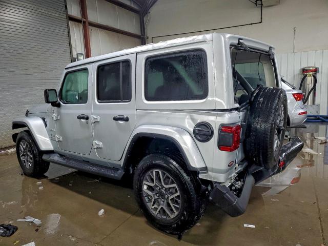 Jeep Wrangler Sahara Image 2