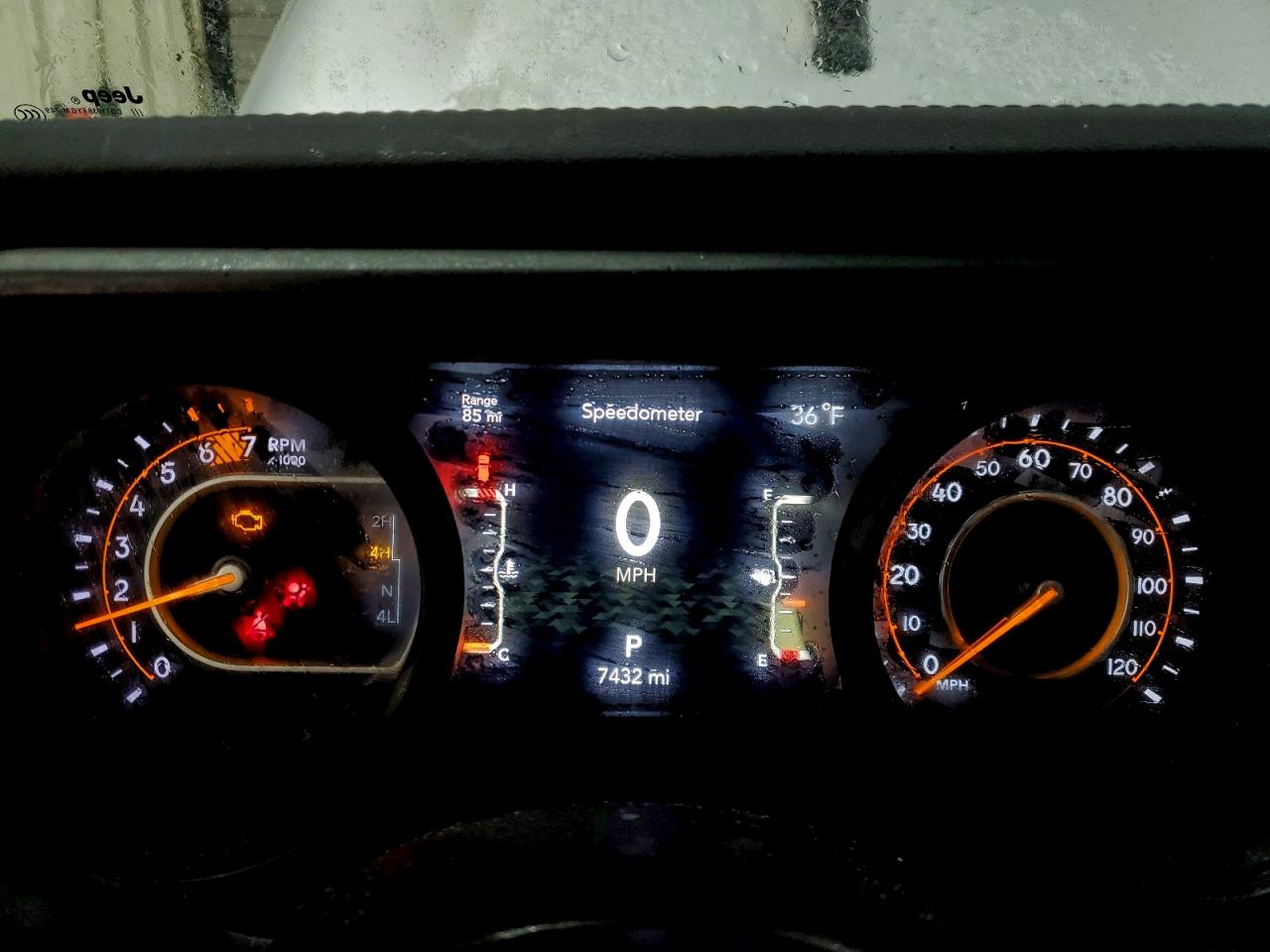 Jeep Wrangler Sahara Image 11