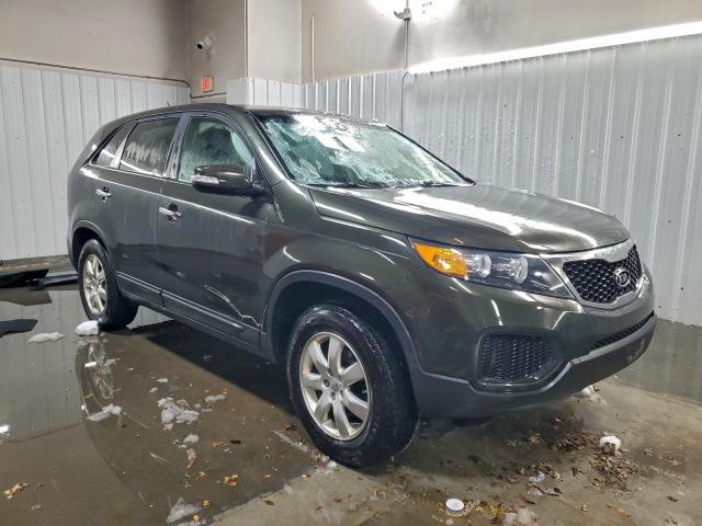Kia Sorento Base Image 3