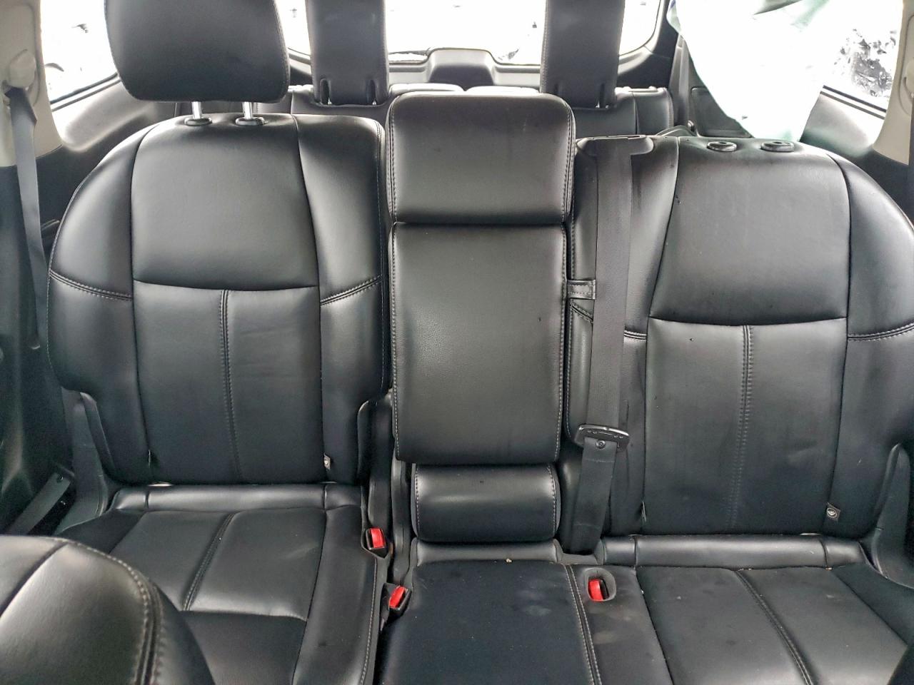 Nissan Pathfinder S Image 12