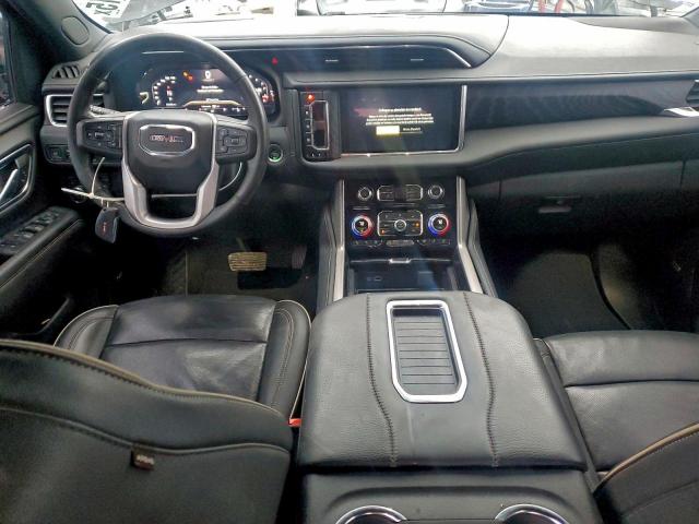 GMC Yukon Denali Image 6