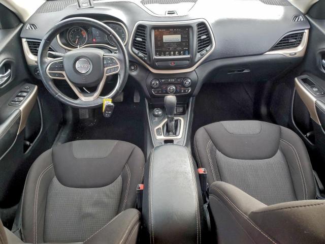 Jeep Grand Cherokee Latitude Image 9