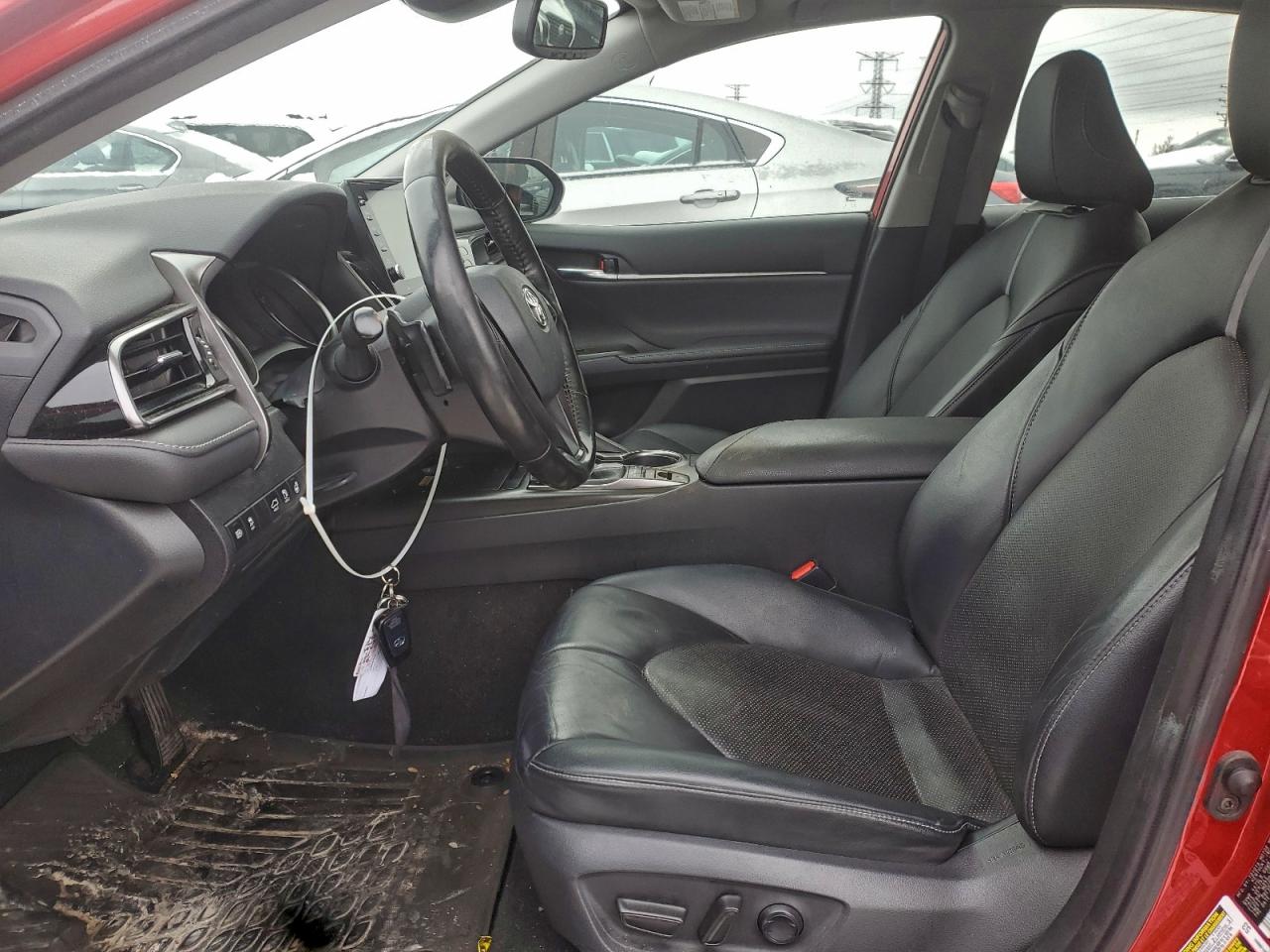 Toyota Camry Xse Image 3