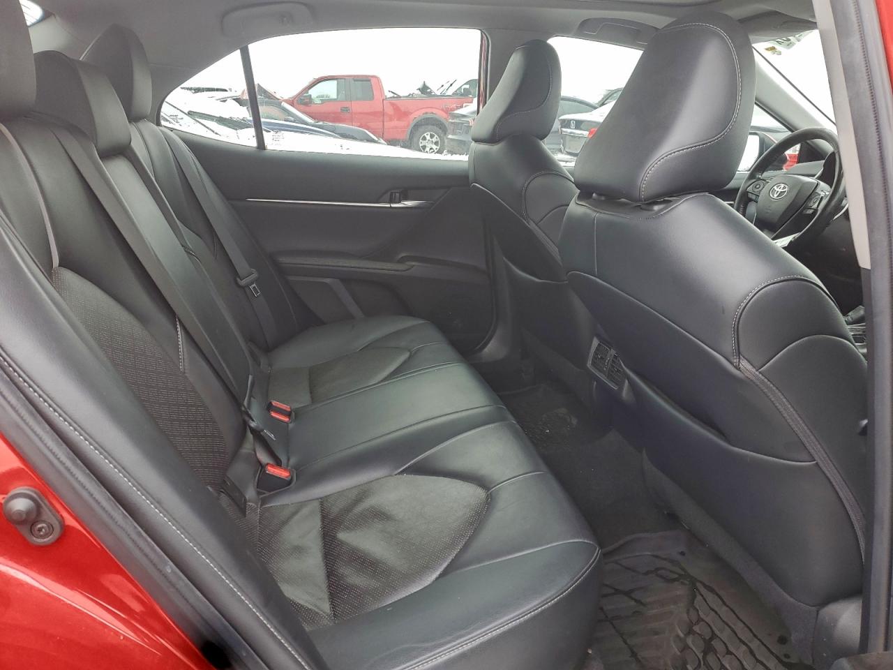 Toyota Camry Xse Image 9