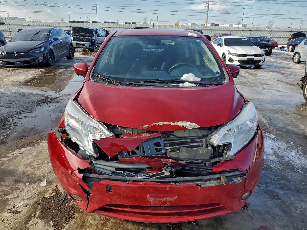 Nissan Versa S Image 9