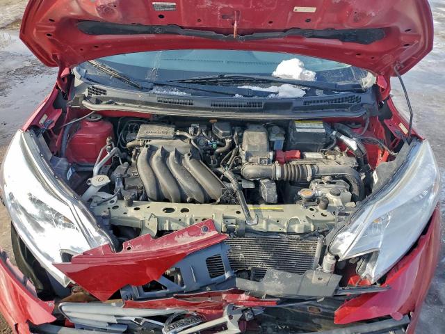 Nissan Versa S Image 8