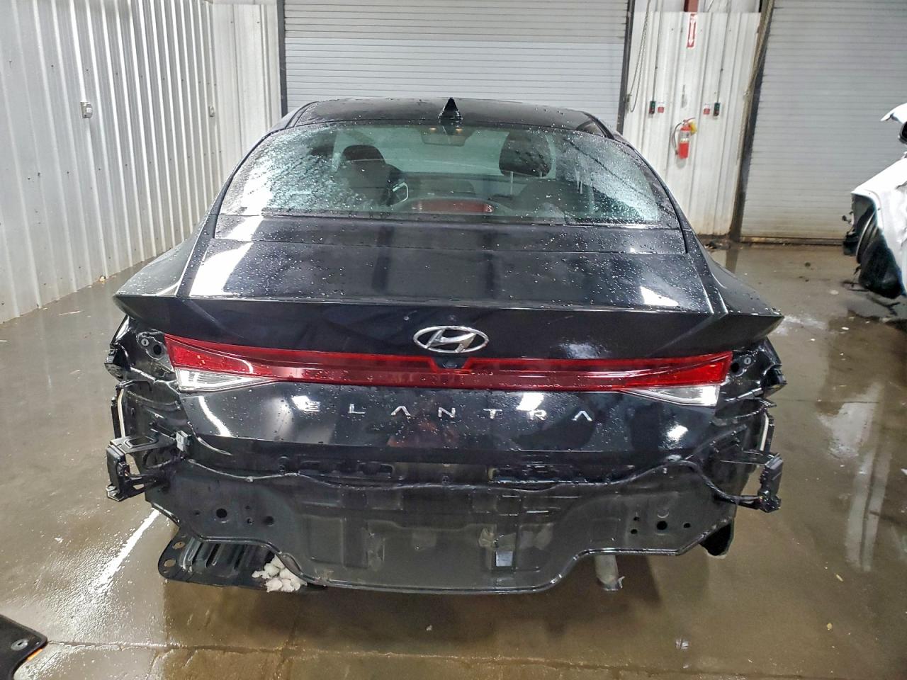 Hyundai ELANTRA Sel Image 4