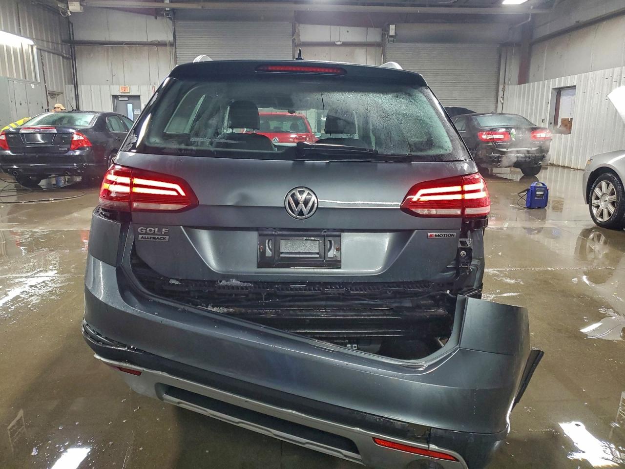 Volkswagen Golf S Image 4