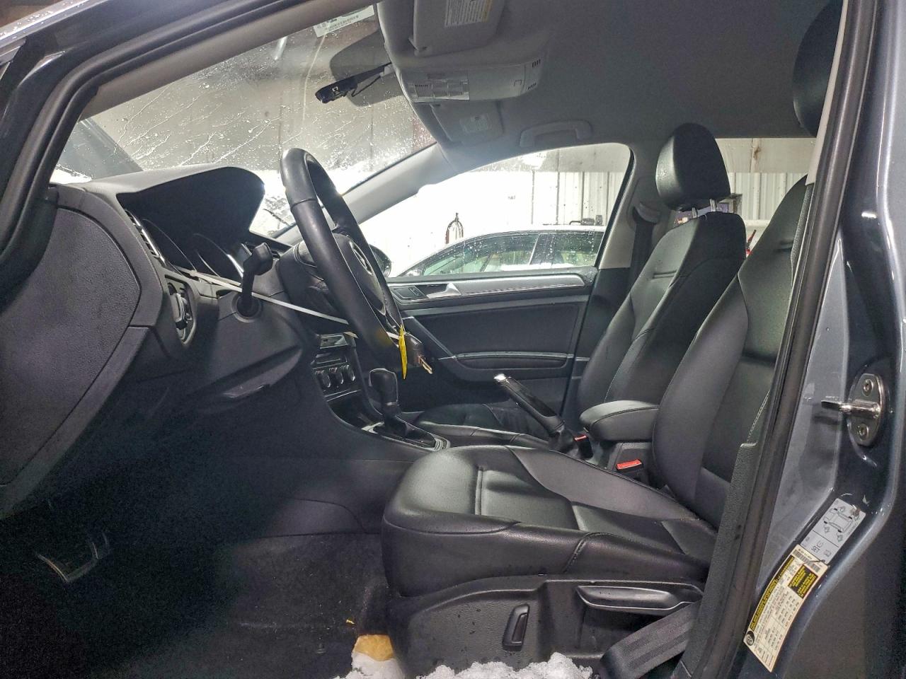 Volkswagen Golf S Image 5