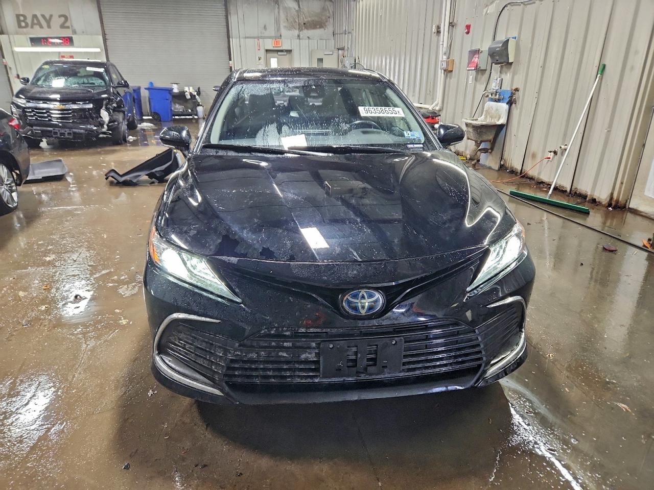 Toyota Camry Xle Image 4