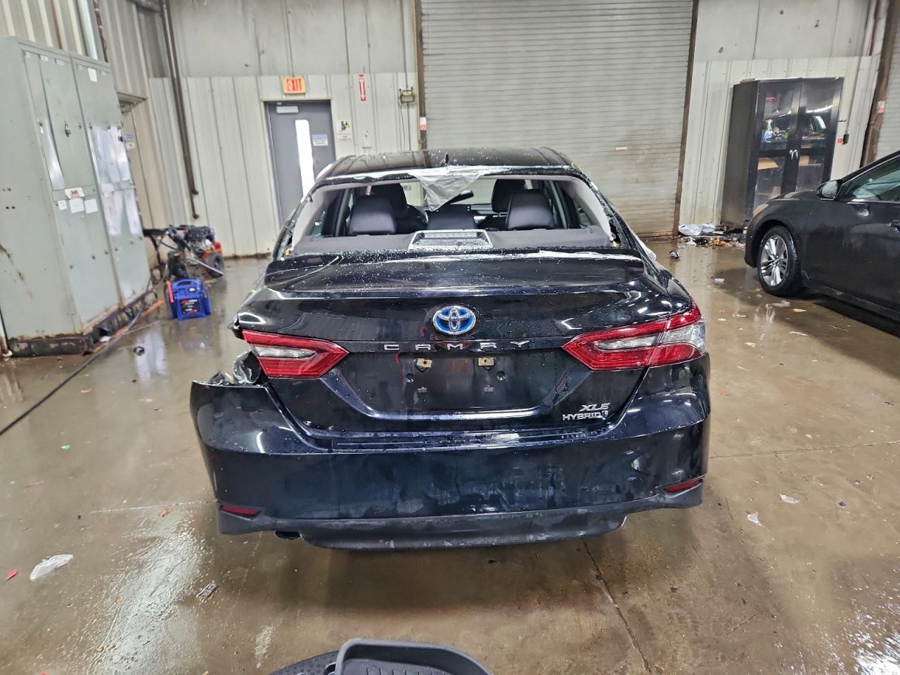 Toyota Camry Xle Image 7