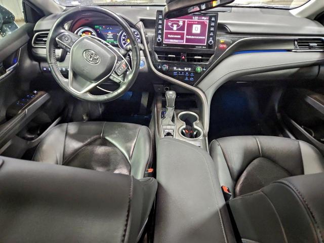 Toyota Camry Xle Image 9