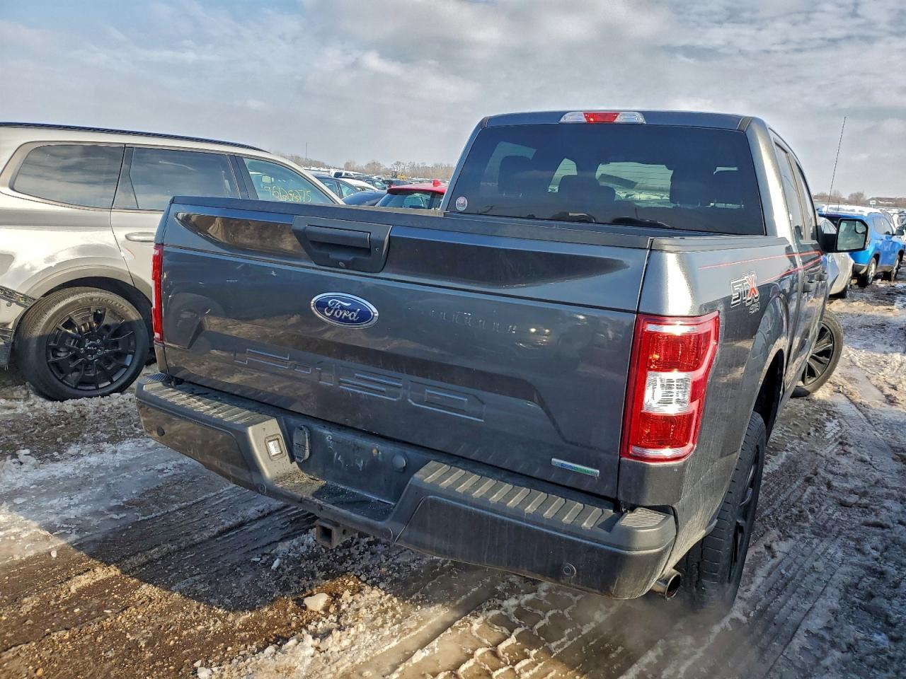 Ford F-150 Supercrew Image 3