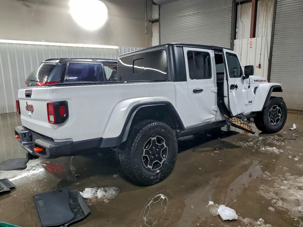 Jeep Gladiator Mojave Image 2