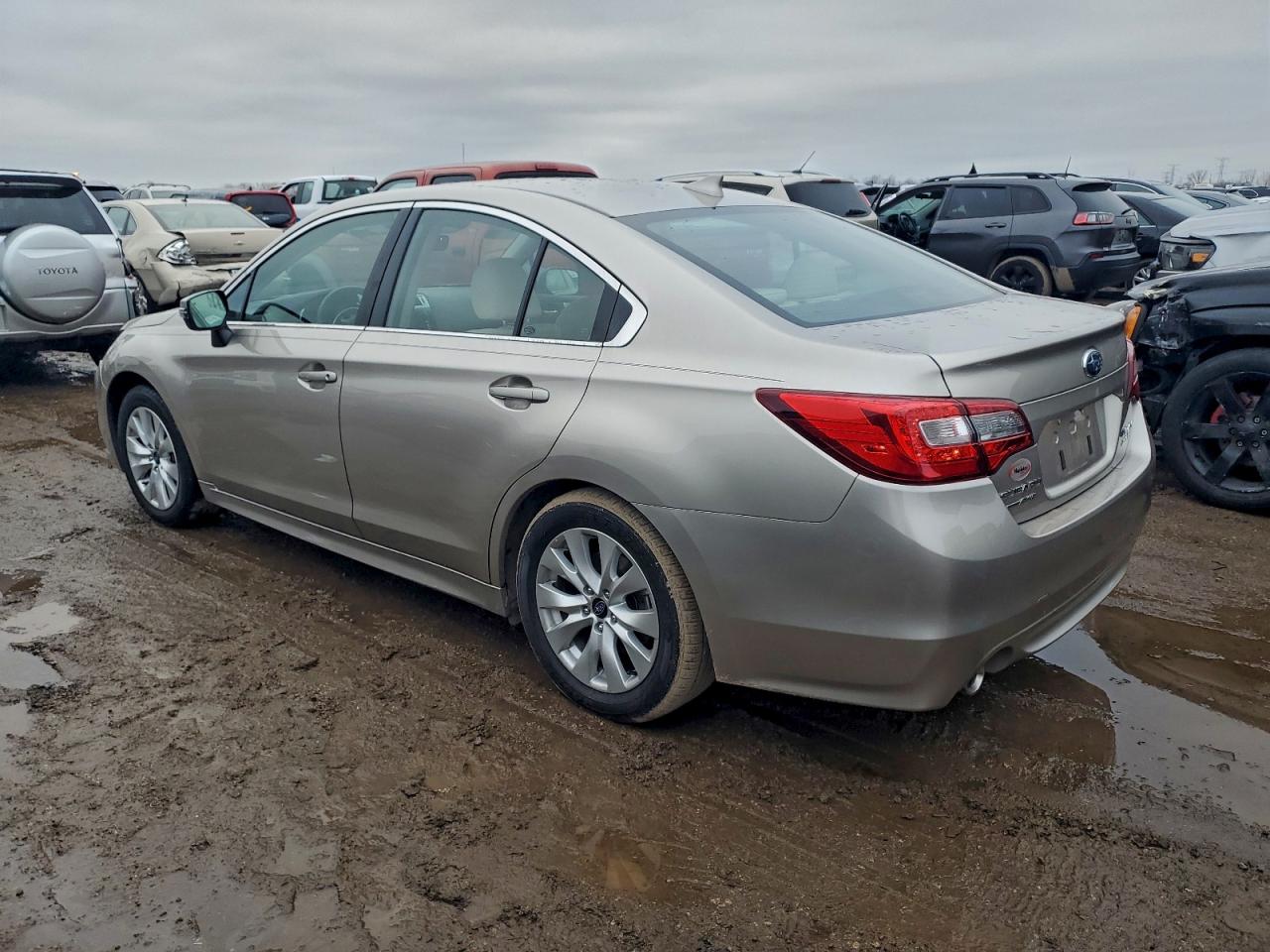 Subaru Legacy 2.5i Premium Image 2