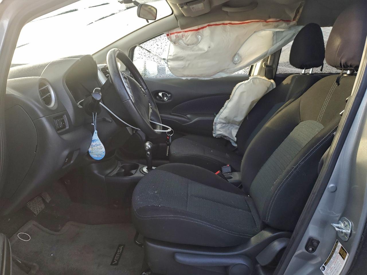 Nissan Versa S Image 11