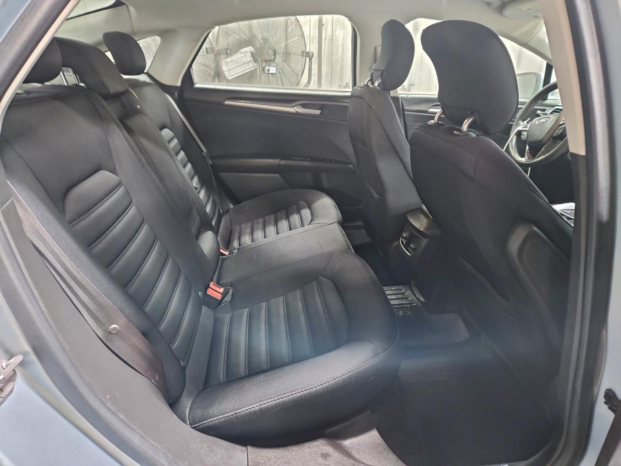 Ford Fusion Se Hybrid Image 10