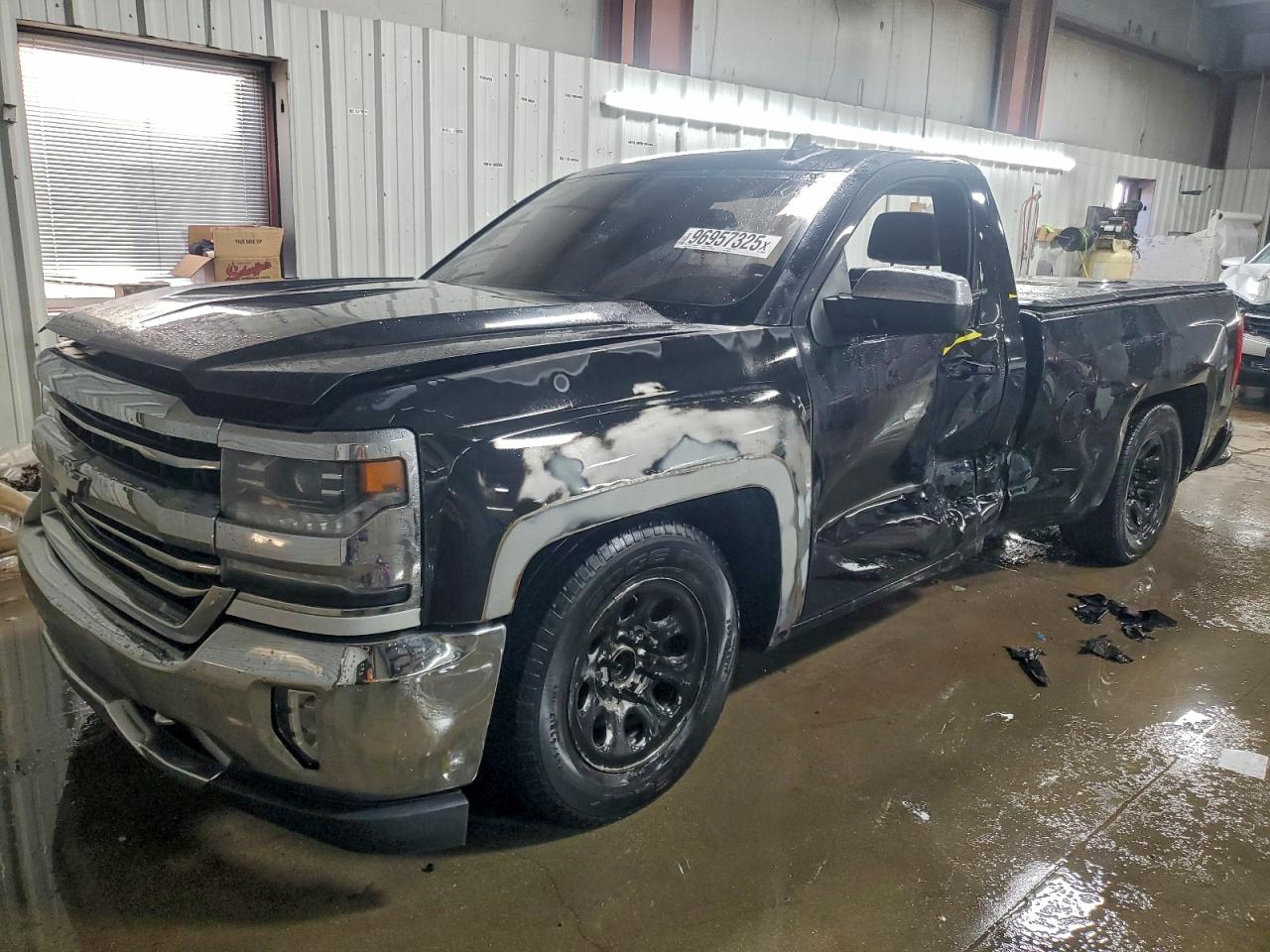 Chevrolet Silverado C1500 Image 1