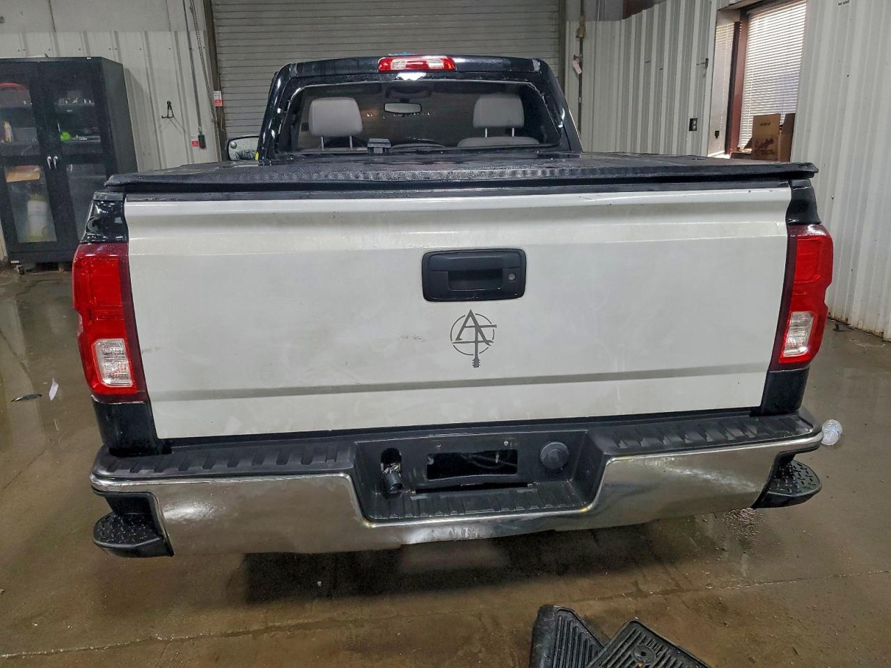 Chevrolet Silverado C1500 Image 12