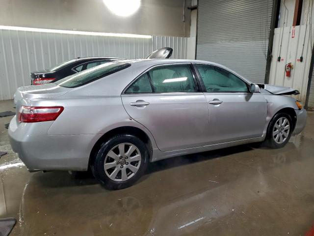 Toyota Camry Ce Image 3