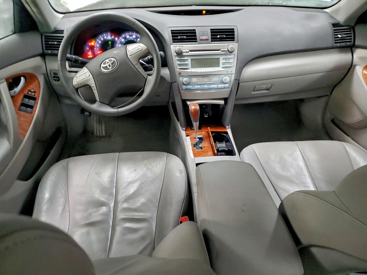Toyota Camry Ce Image 5