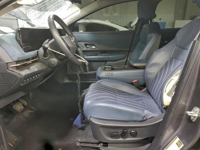 Nissan Ariya Platinum + Image 3