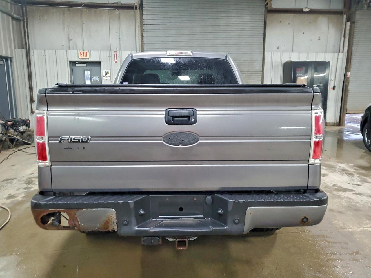 Ford F-150 Super Cab Image 5