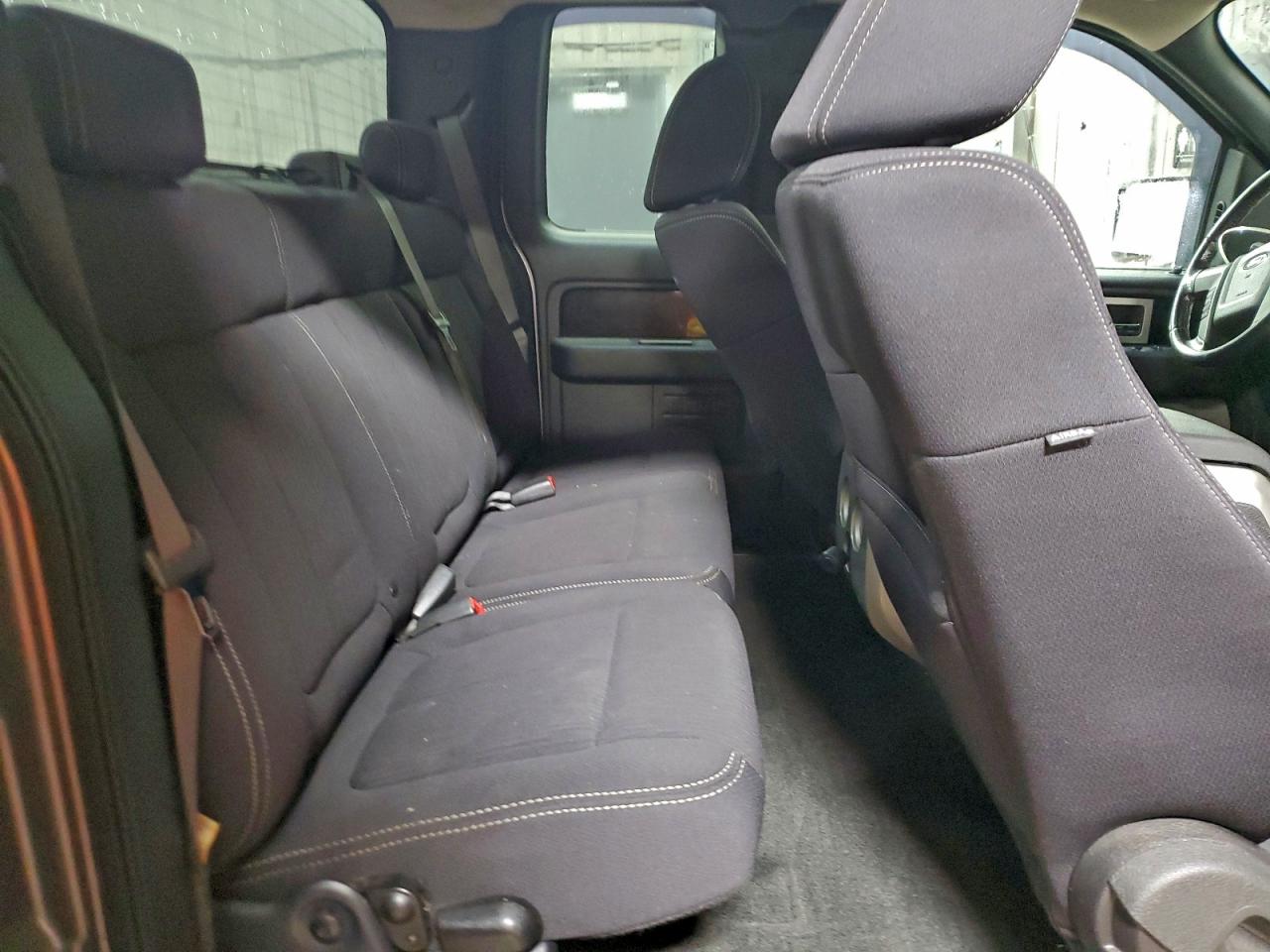 Ford F-150 Super Cab Image 8