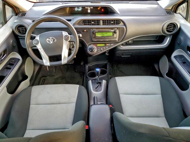 Toyota Prius Image 2