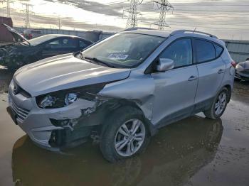  Salvage Hyundai TUCSON